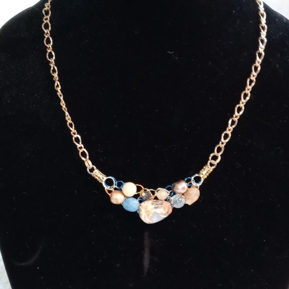 Gorgeous unique necklace - Picture 2 of 4